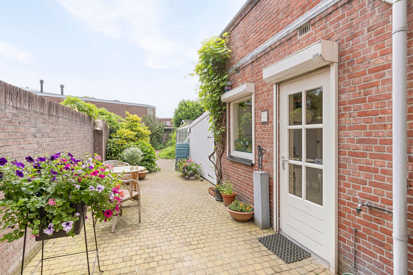 Foto 40 van Burgemeester De Roocklaan 19