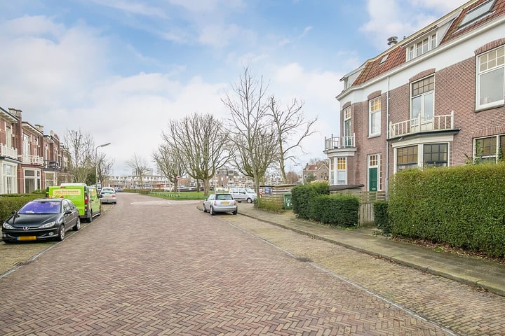 Bekijk foto 30 van Vredeman de Vriesstraat 58