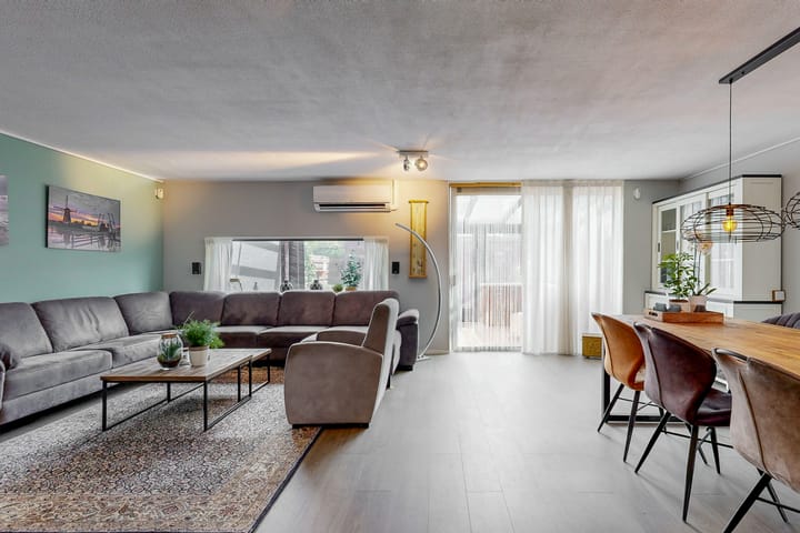 Foto 2 van W. Plokkerstraat 20