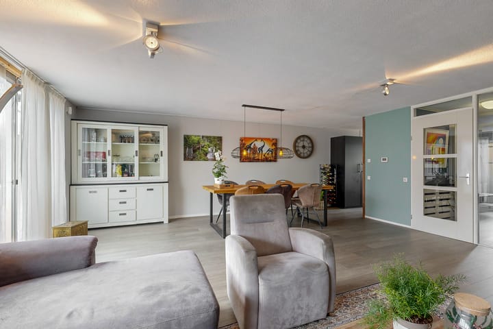 Foto 13 van W. Plokkerstraat 20