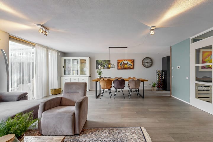 Foto 14 van W. Plokkerstraat 20