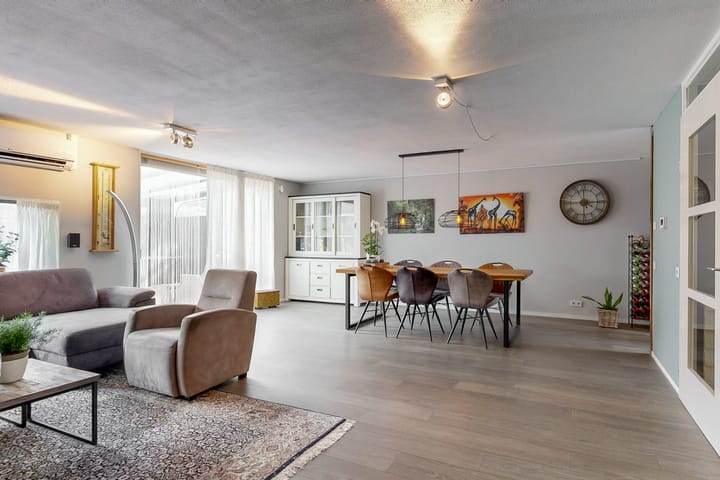 Foto 15 van W. Plokkerstraat 20