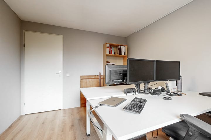 Foto 41 van W. Plokkerstraat 20