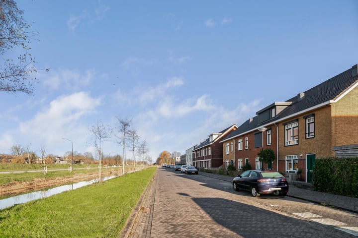 Bekijk foto 47 van Oeverzeggeweg 13