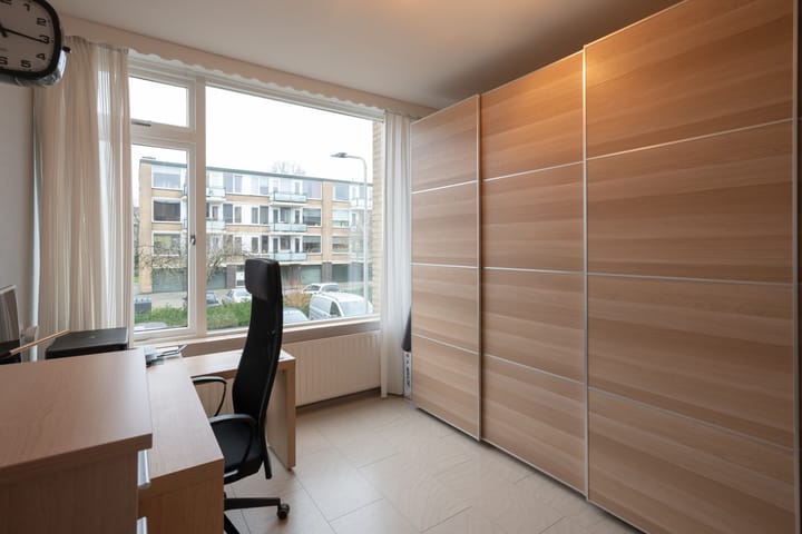 Foto 20 van Van Anrooystraat 393