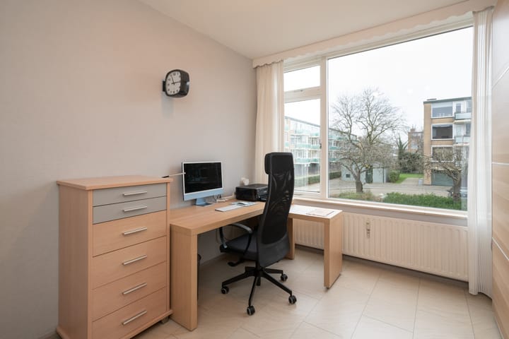 Foto 21 van Van Anrooystraat 393