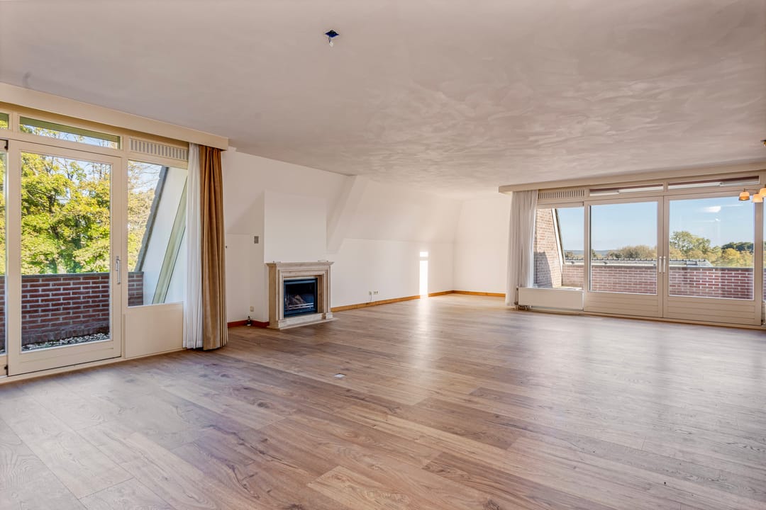 Photo 2 of Molenweg 11-N