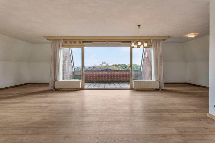 Foto 12 van Molenweg 11-N