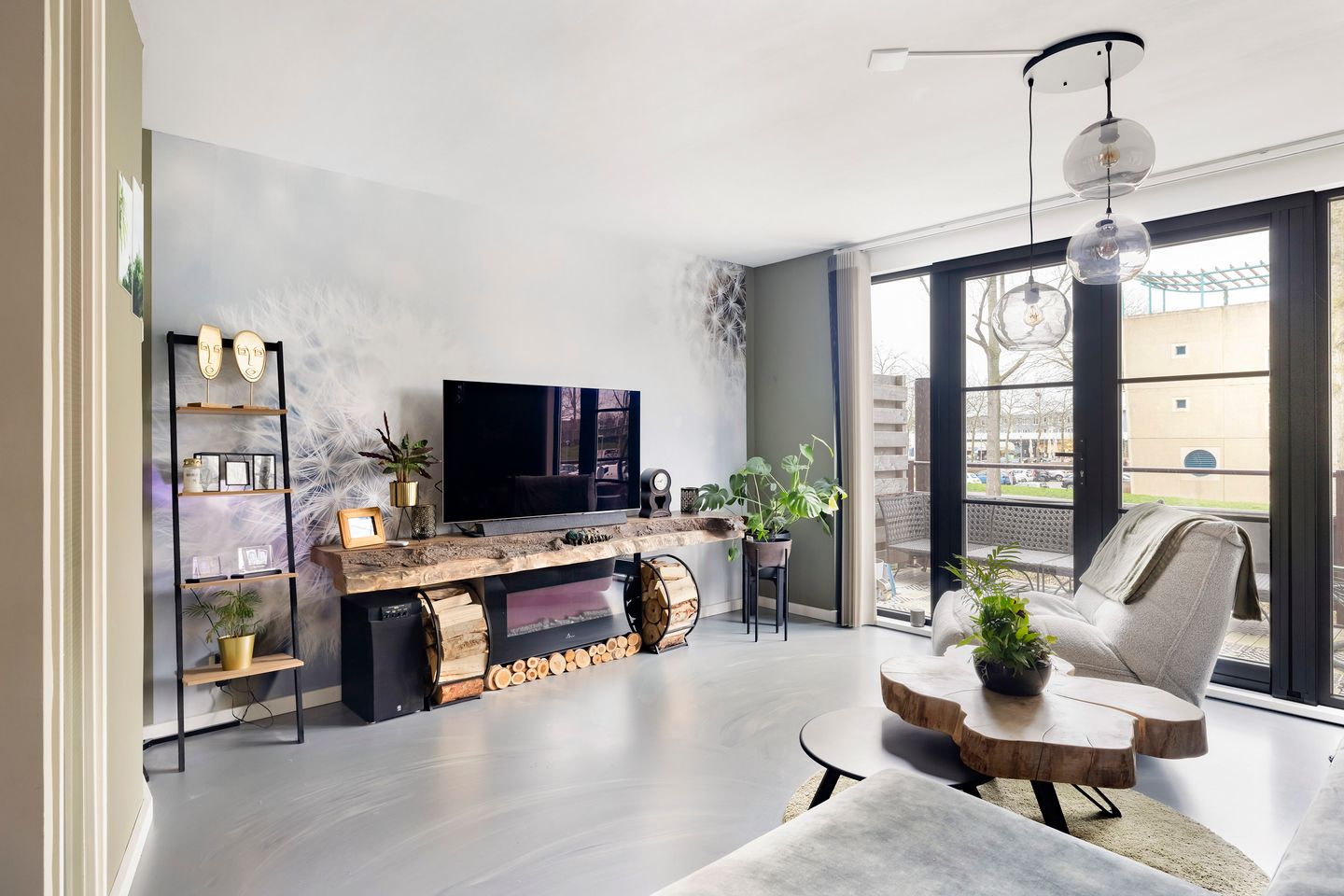 Photo 4 of Merbau 110