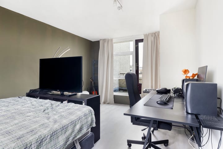 Foto 25 van Merbau 110