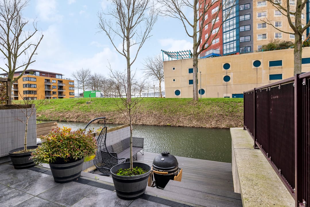 Photo 32 of Merbau 110