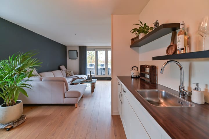 Foto 14 van Zwanebloem 25