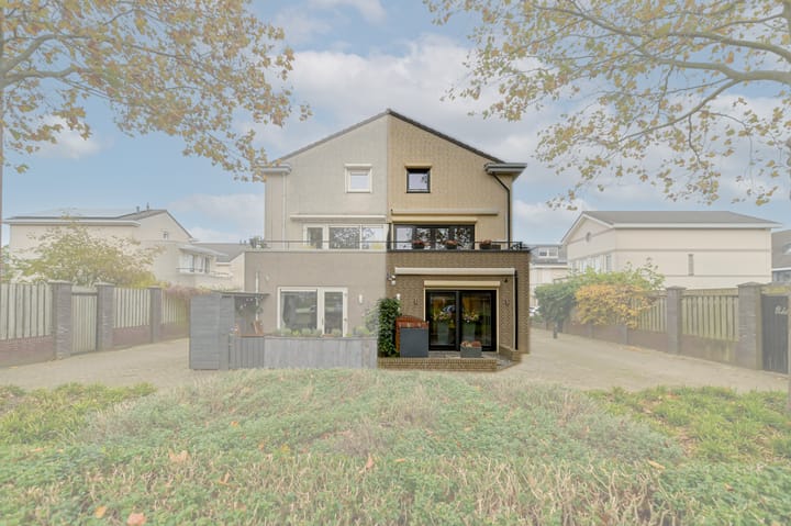 Foto 30 van Zwanebloem 25