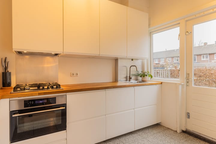 Foto 17 van Johan de Wittlaan 152