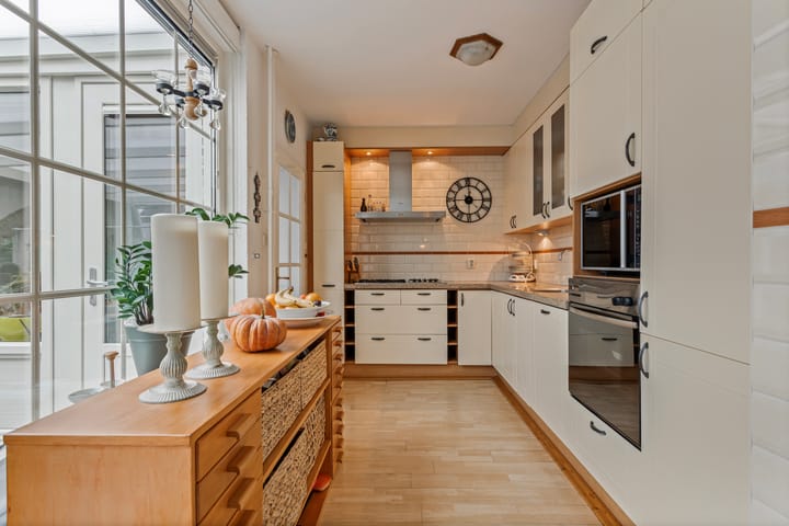 Foto 11 van P. Bergmanstraat 1