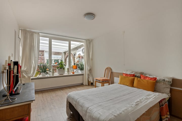 Foto 14 van P. Bergmanstraat 1