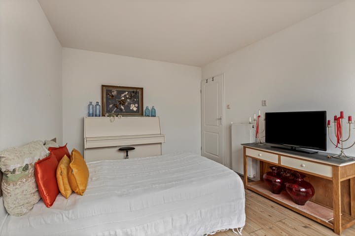 Foto 16 van P. Bergmanstraat 1