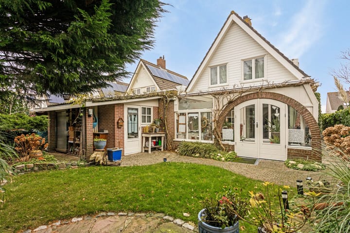 Foto 33 van P. Bergmanstraat 1