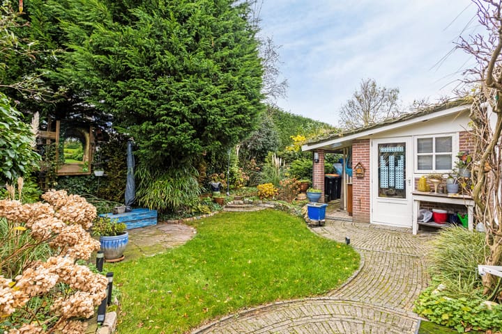 Foto 35 van P. Bergmanstraat 1