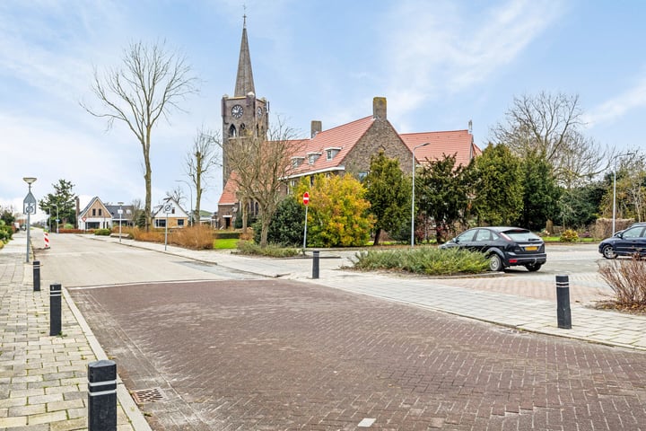 View photo 48 of P. Bergmanstraat 1