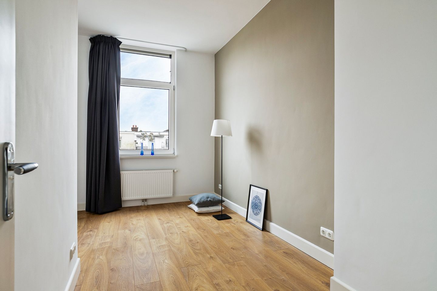 Photo 4 of Weimarstraat 138-A