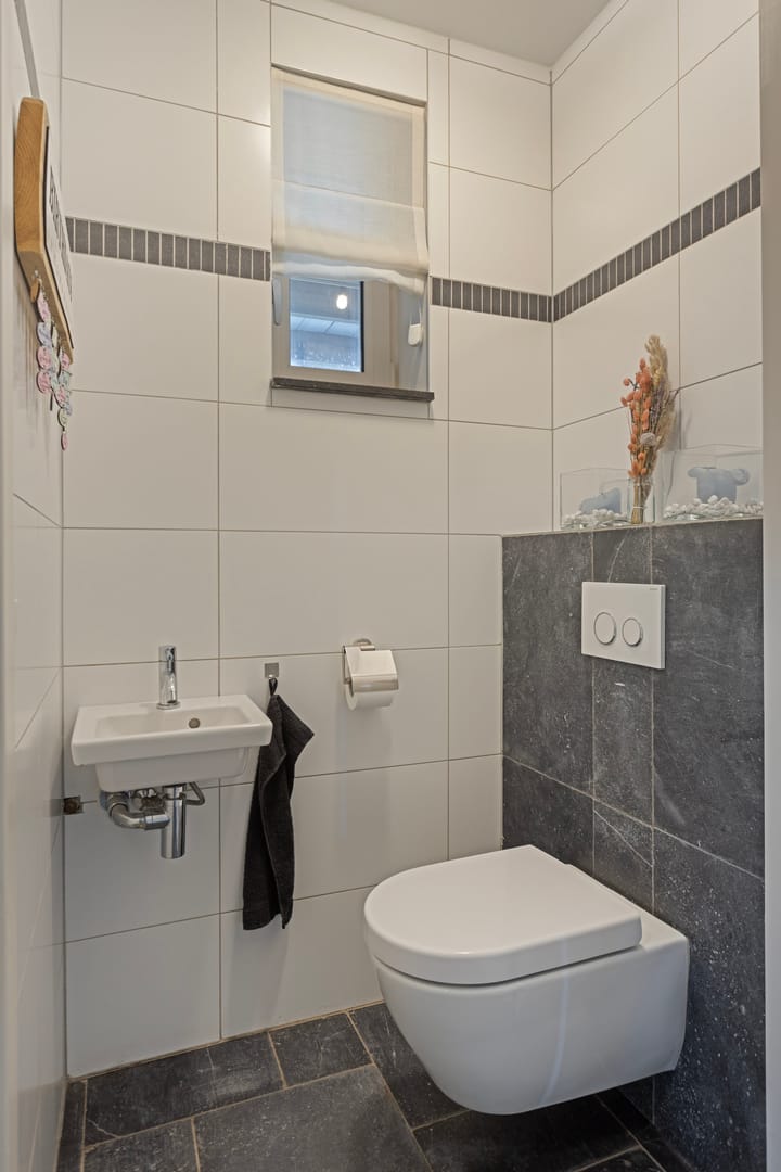 Photo 9 of Dorpstraat 65