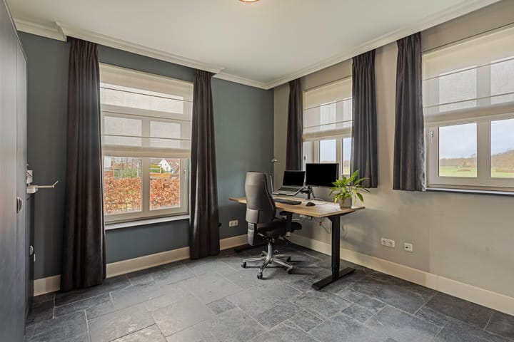 Photo 10 of Dorpstraat 65