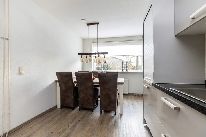 Foto 12 van Parijseplein 16