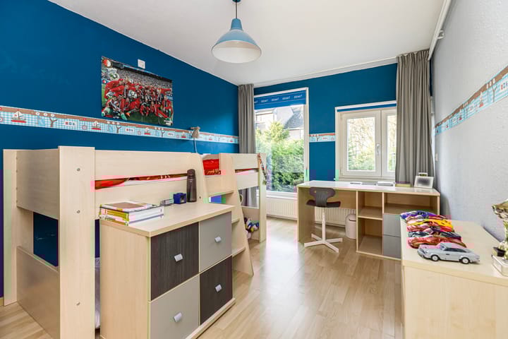 Foto 16 van Parijseplein 16