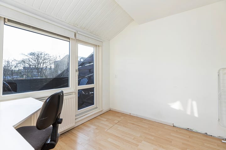 Foto 18 van Parijseplein 16