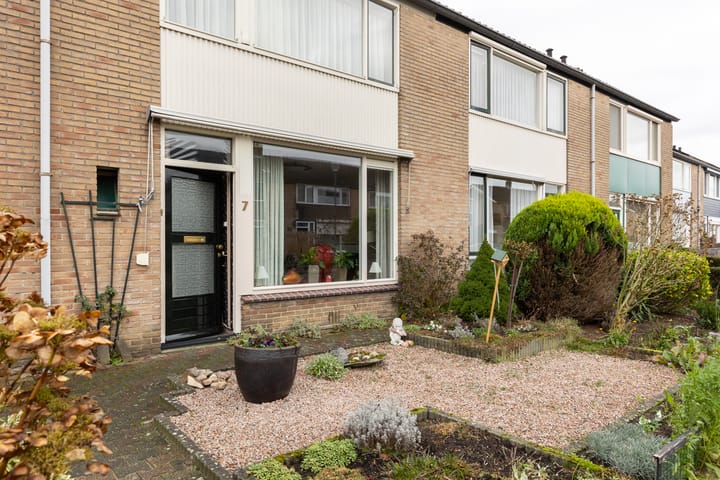 Foto 2 van Pijnboomstraat 7