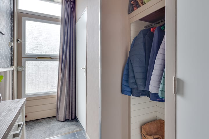 Photo 16 of Pijnboomstraat 7