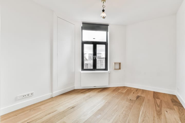 Foto 10 van Vrolikstraat 298-4