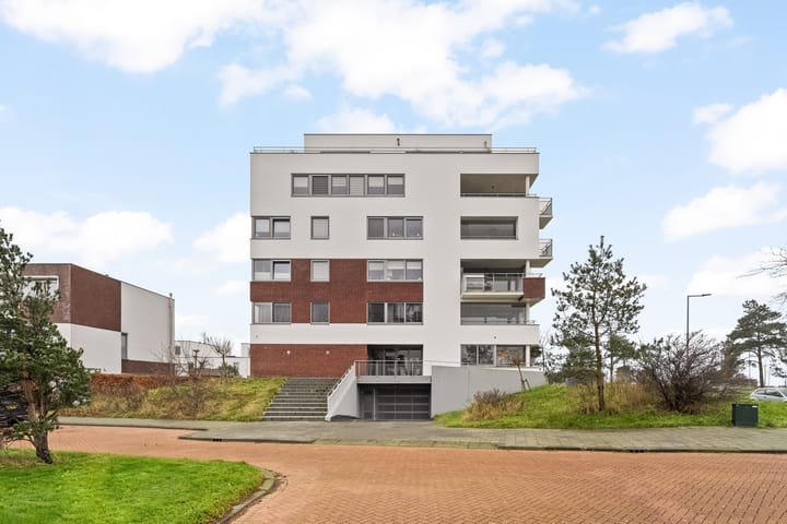 Foto 1 van Santorinihof 18