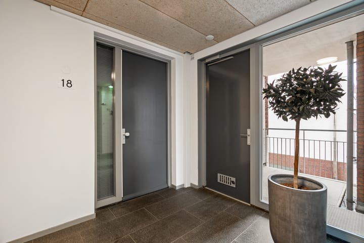 Foto 6 van Santorinihof 18