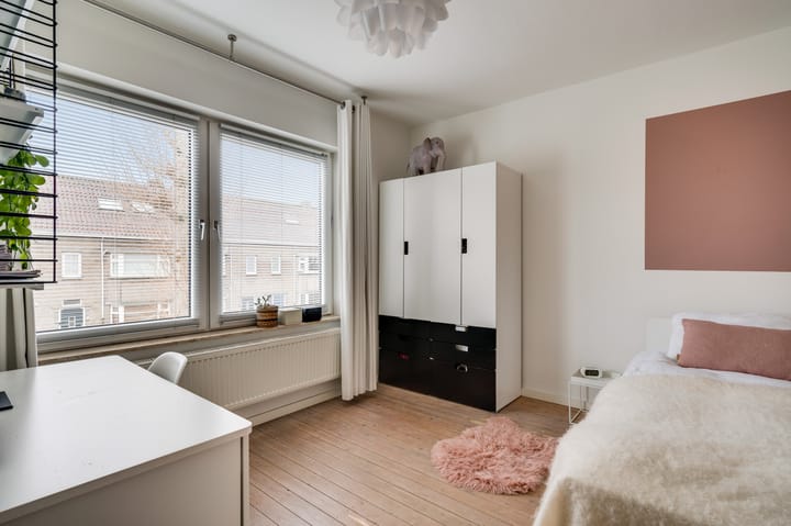 Foto 14 van Waldeck Pyrmontstraat 6