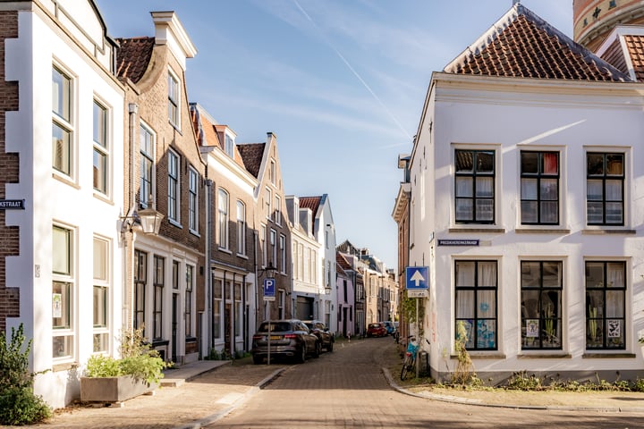 Bekijk foto van Lange Lauwerstraat 34 B