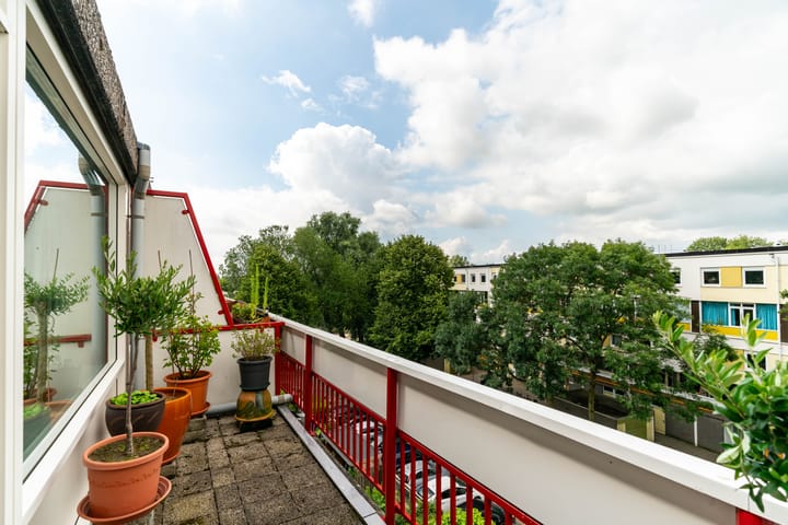 Foto 5 van Zjoekowlaan 93