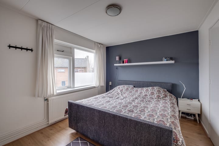 Foto 15 van Woerdstraat 34