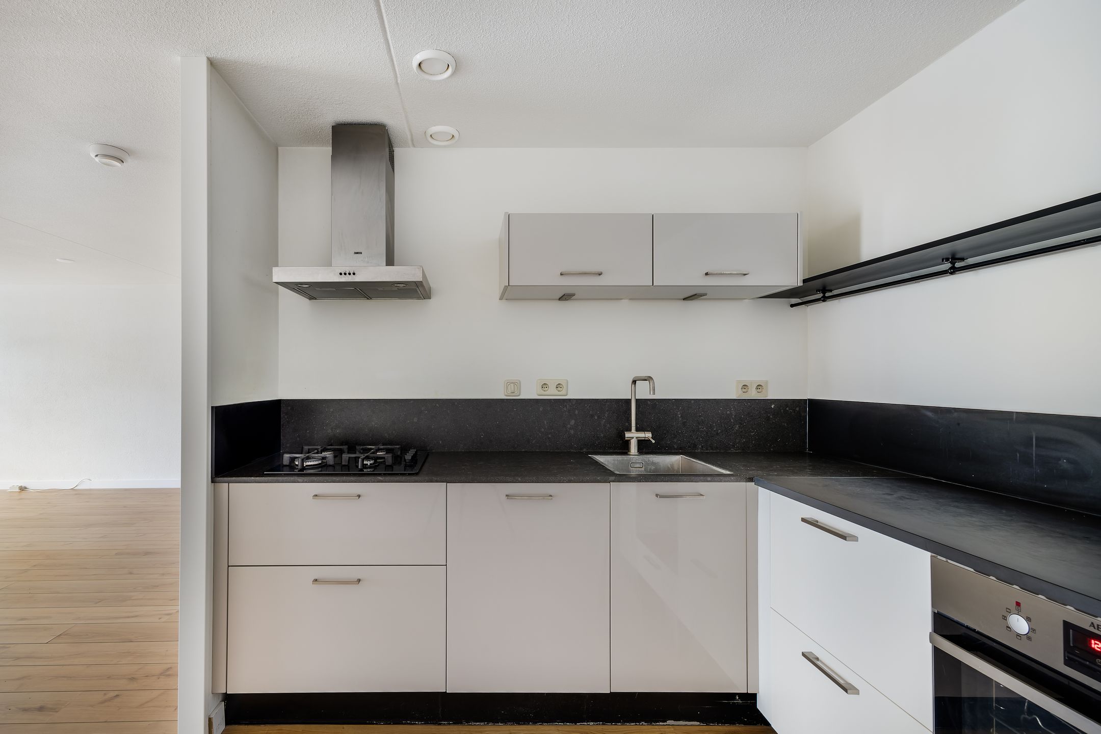 Foto 9 van Dokter De Liefdestraat 57