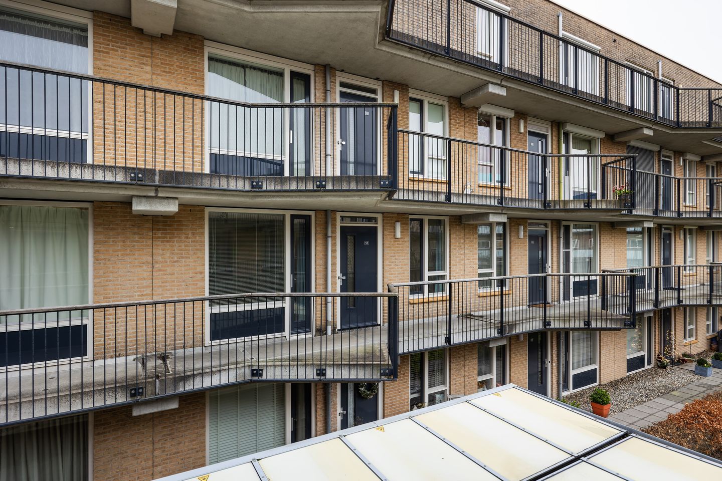 Foto 19 van Dokter De Liefdestraat 57