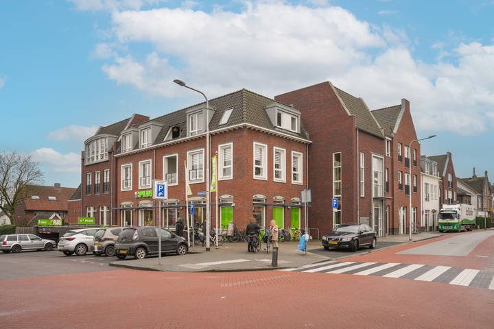 Bekijk foto 1 van Herman Kuijkstraat 47-6