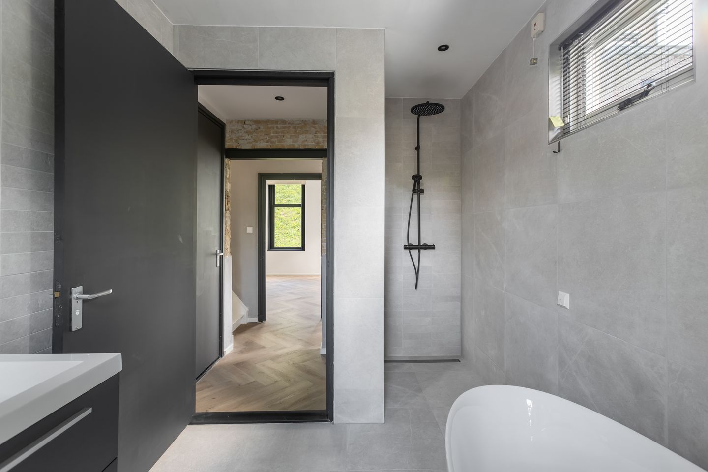 Photo 5 of Schuwacht 12