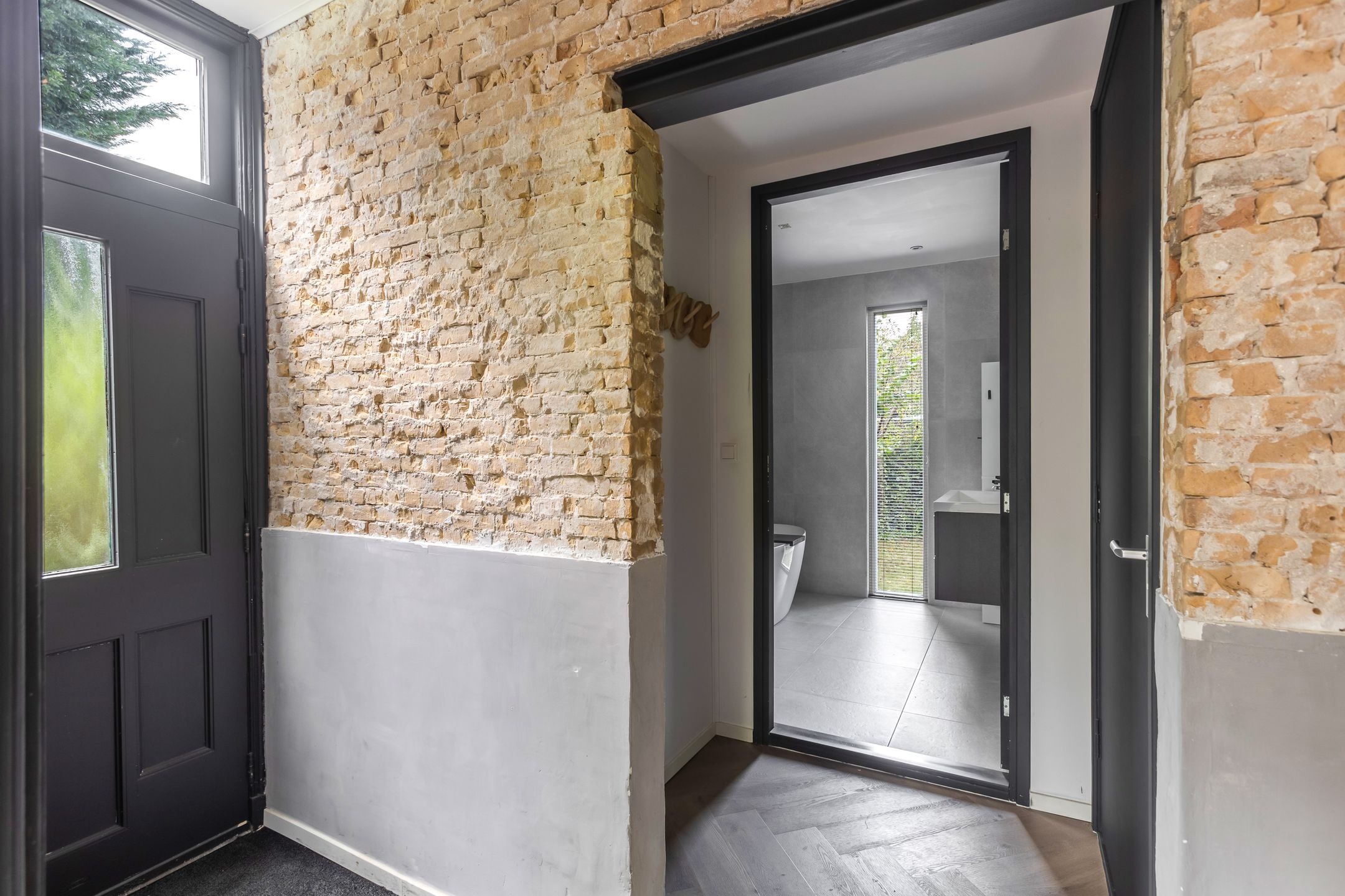 Photo 6 of Schuwacht 12