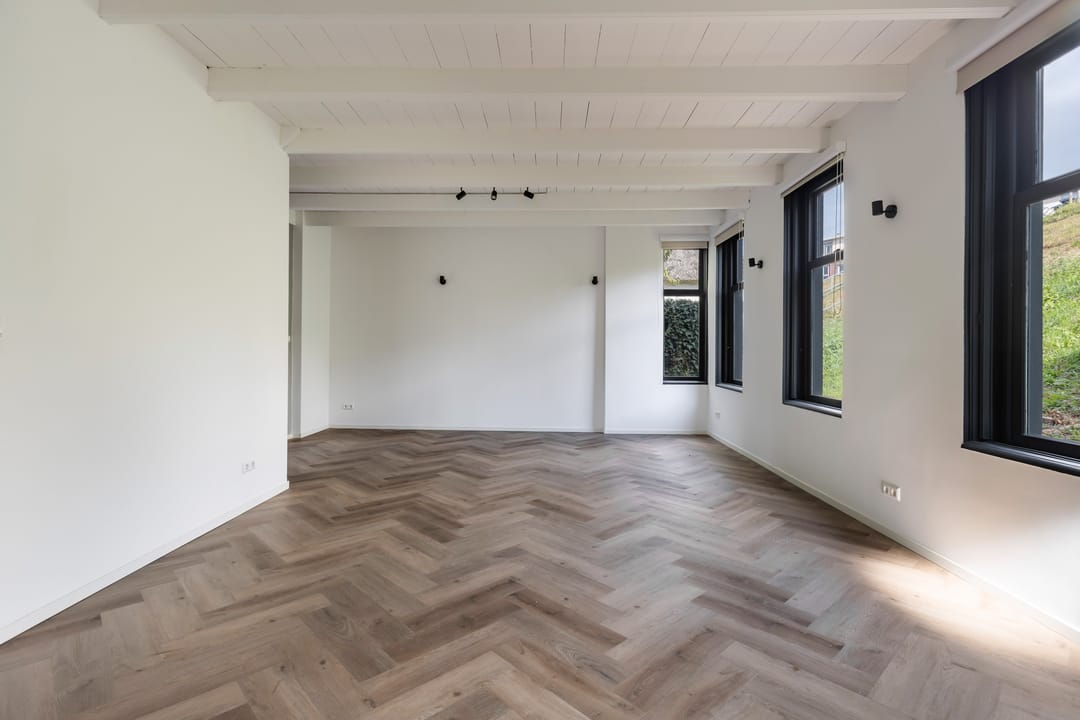 Photo 8 of Schuwacht 12