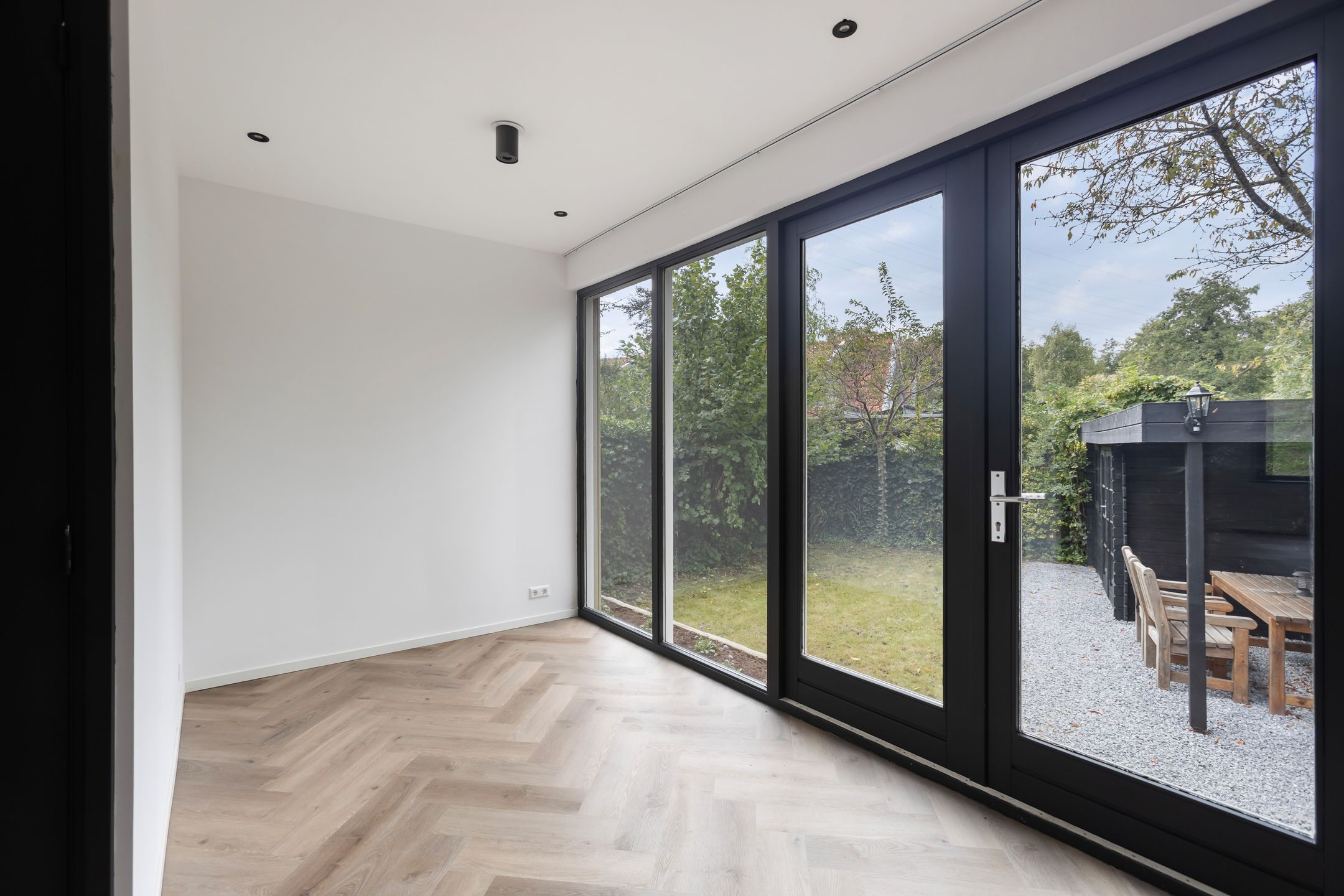 Photo 12 of Schuwacht 12