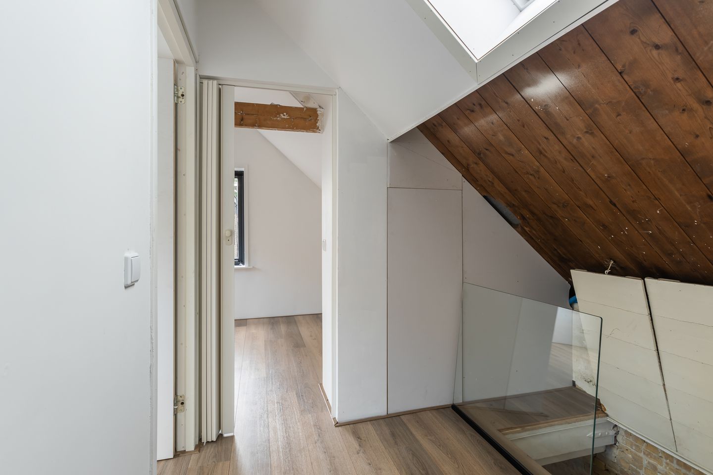 Photo 19 of Schuwacht 12