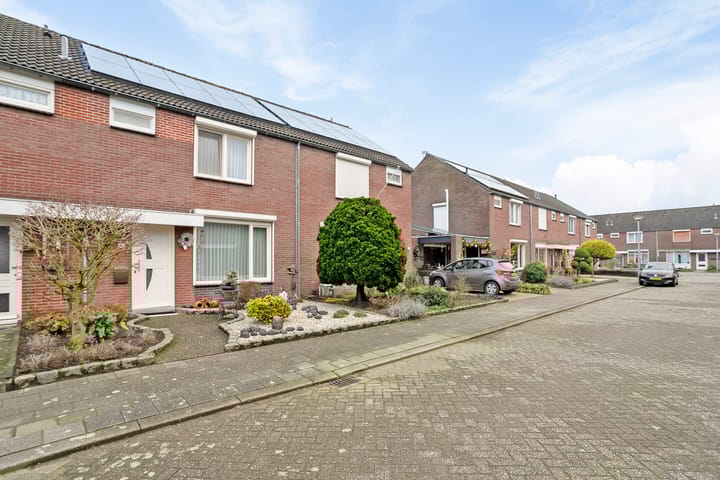 Foto 31 van Tinnegieterstraat 12