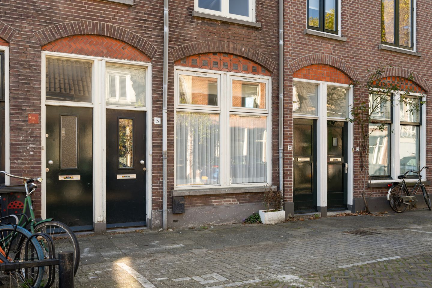 Photo 4 of Bloemstraat 5