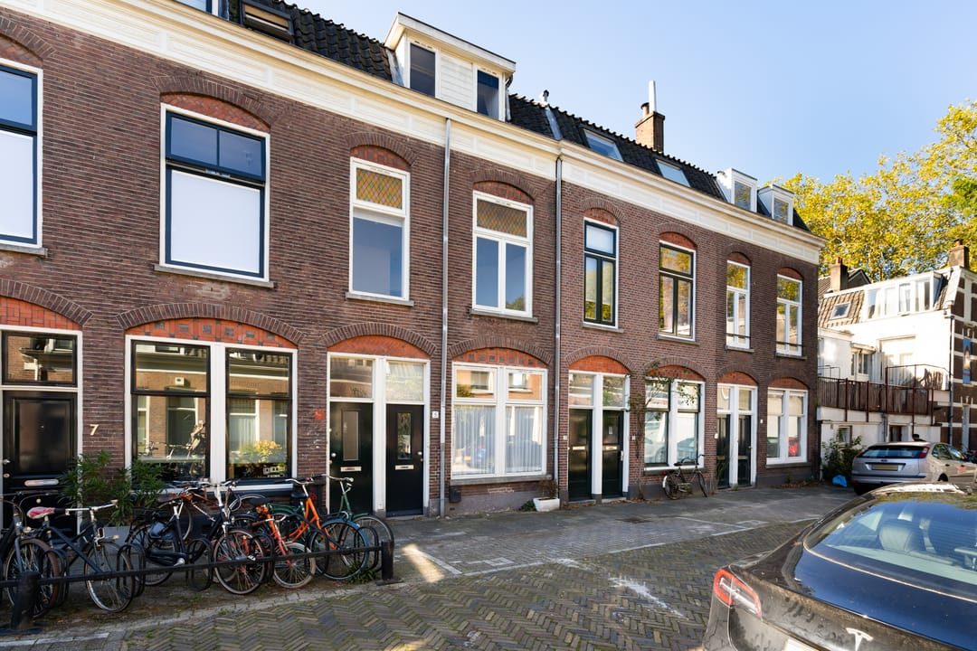 Photo 41 of Bloemstraat 5